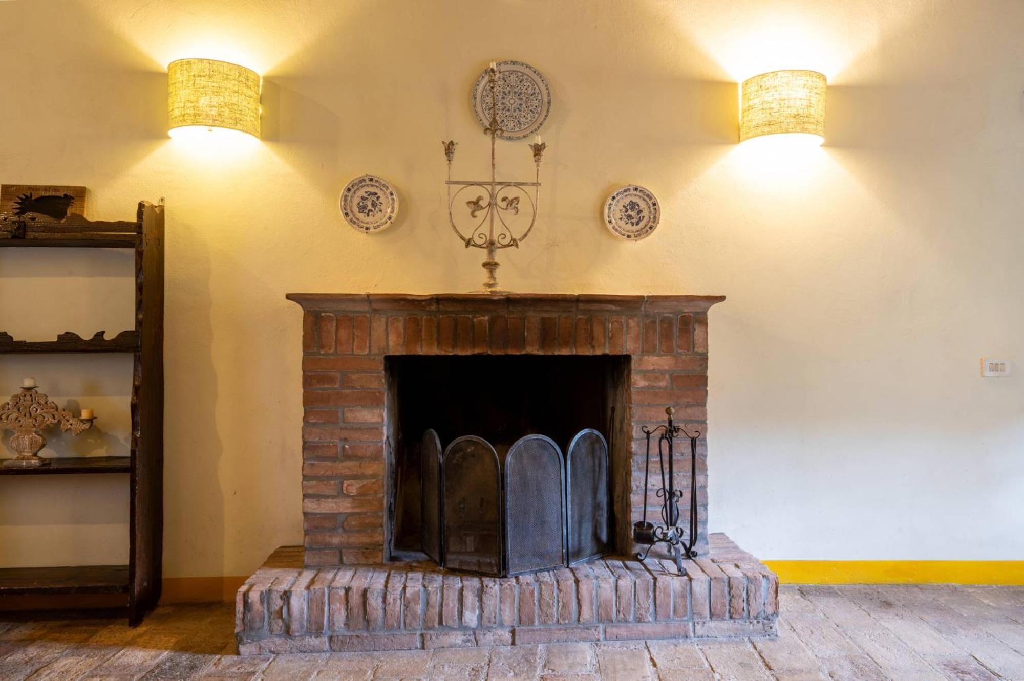 Castello Valenzino Bed and Breakfast Antognola Εξωτερικό φωτογραφία