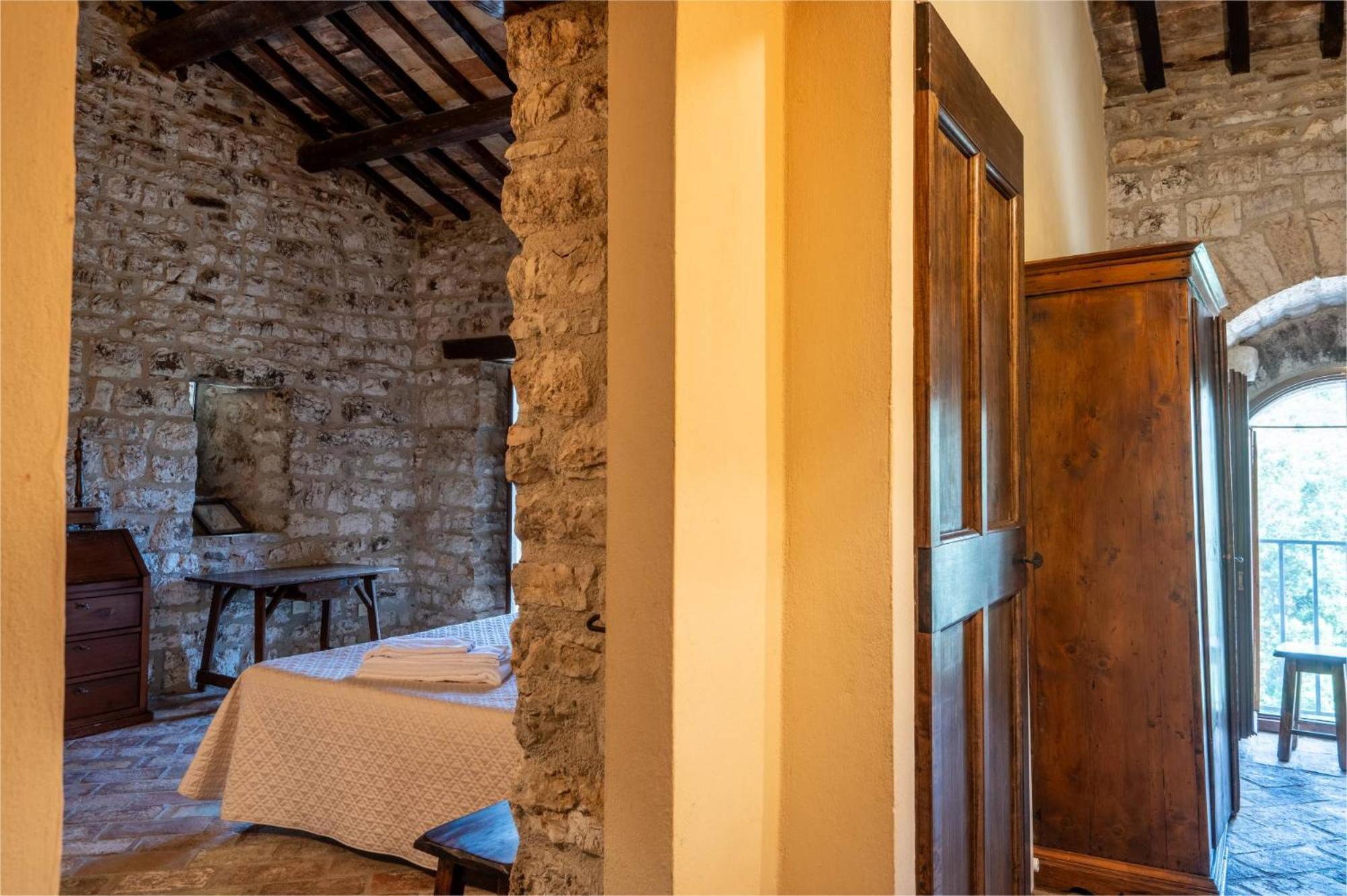 Castello Valenzino Bed and Breakfast Antognola Εξωτερικό φωτογραφία