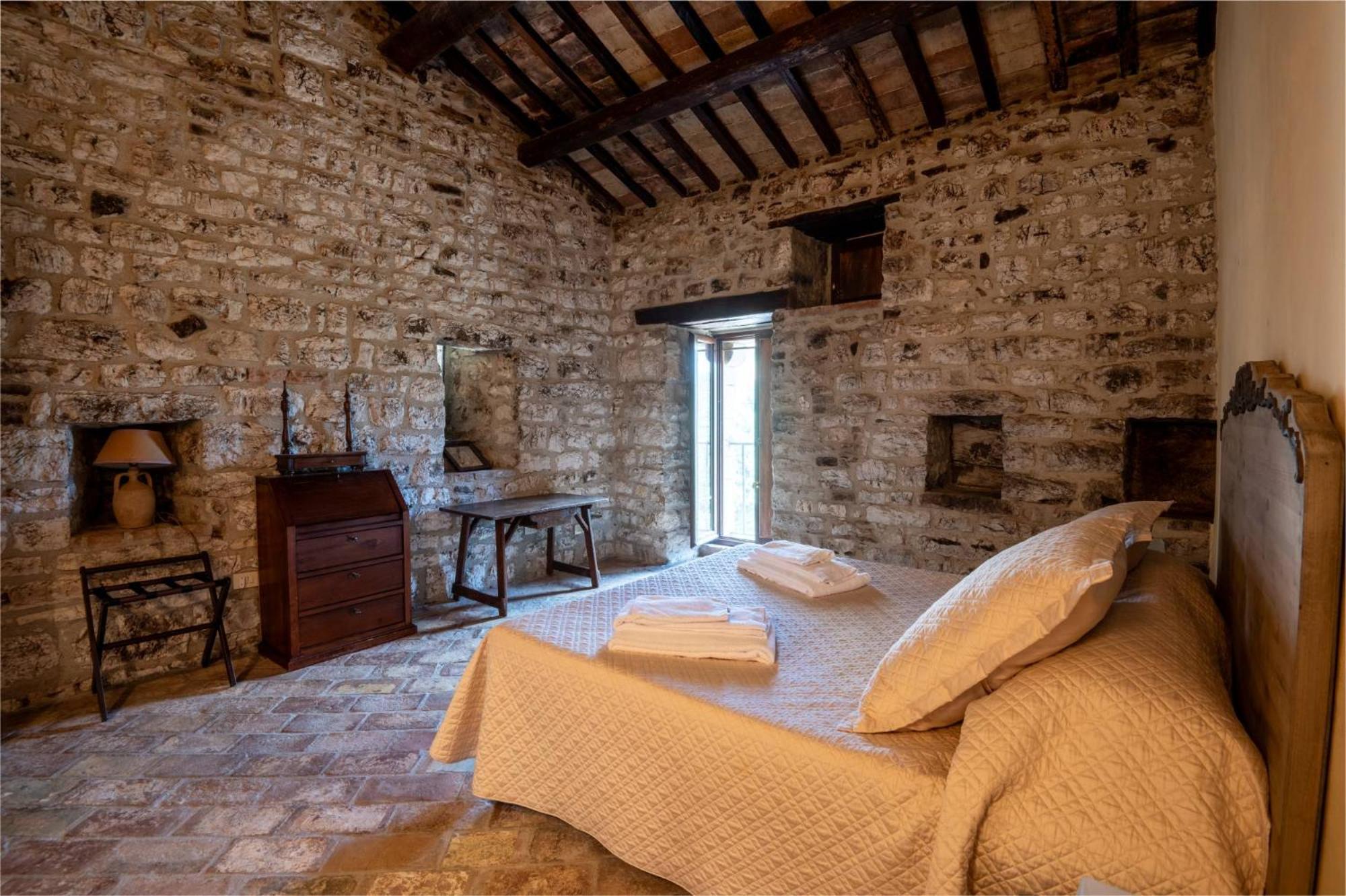 Castello Valenzino Bed and Breakfast Antognola Εξωτερικό φωτογραφία