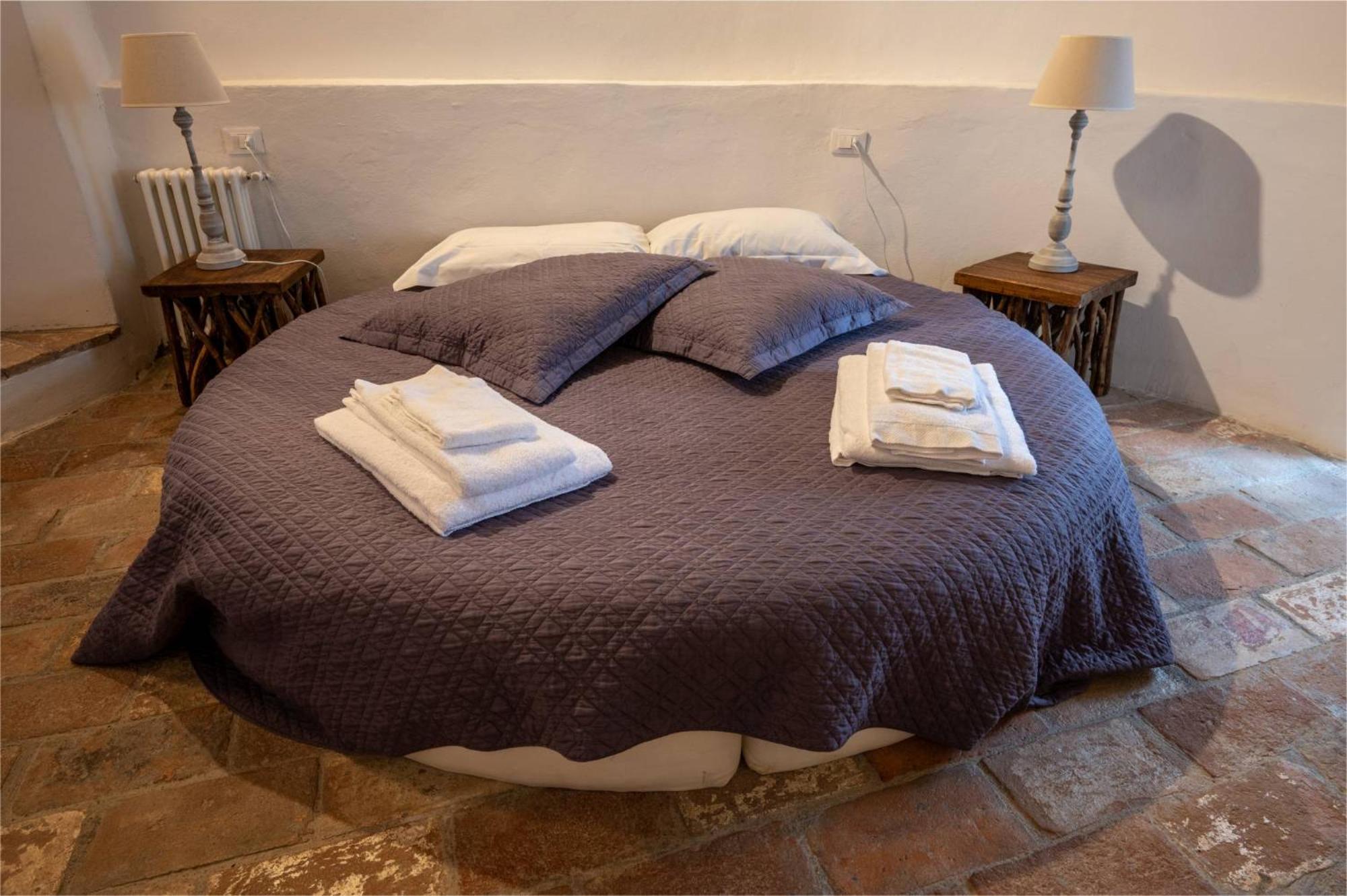 Castello Valenzino Bed and Breakfast Antognola Εξωτερικό φωτογραφία