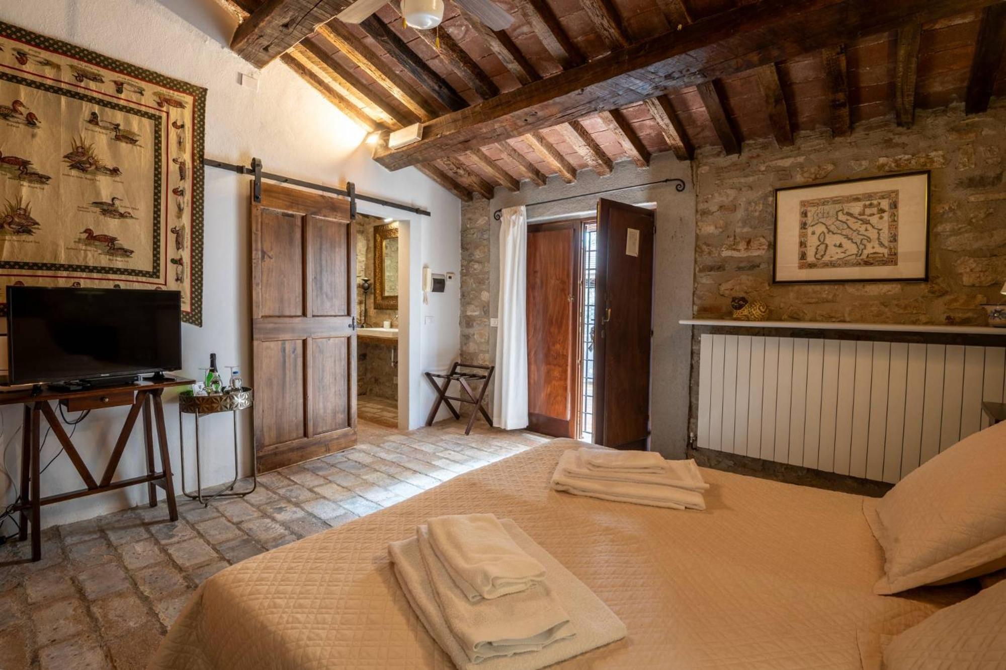 Castello Valenzino Bed and Breakfast Antognola Εξωτερικό φωτογραφία