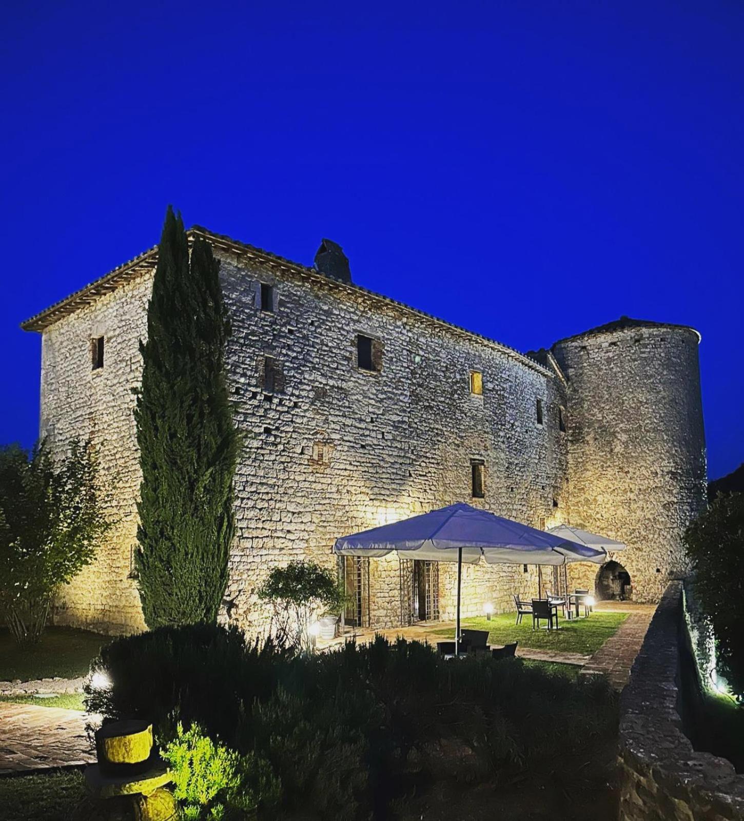 Castello Valenzino Bed and Breakfast Antognola Εξωτερικό φωτογραφία